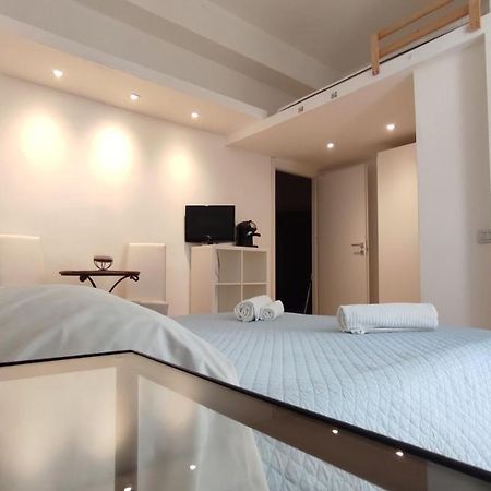 Living Cagliari Marina Bed & Breakfast Luaran gambar