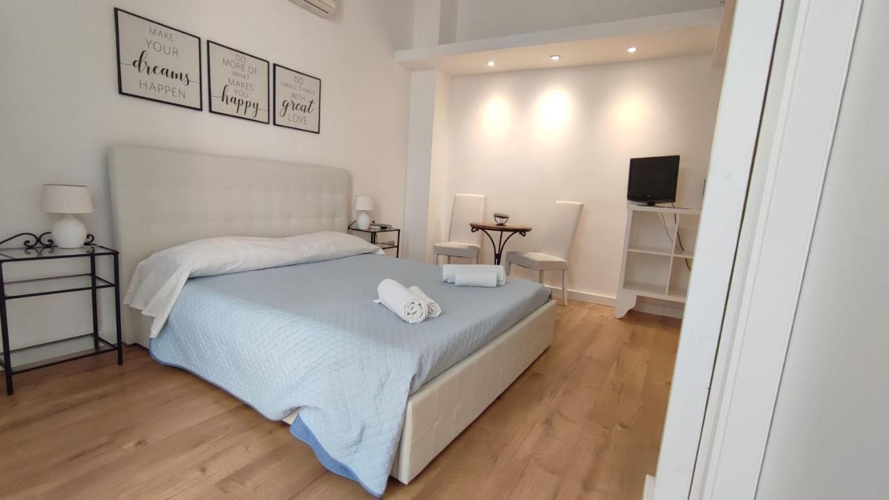 Living Cagliari Marina Bed & Breakfast Luaran gambar